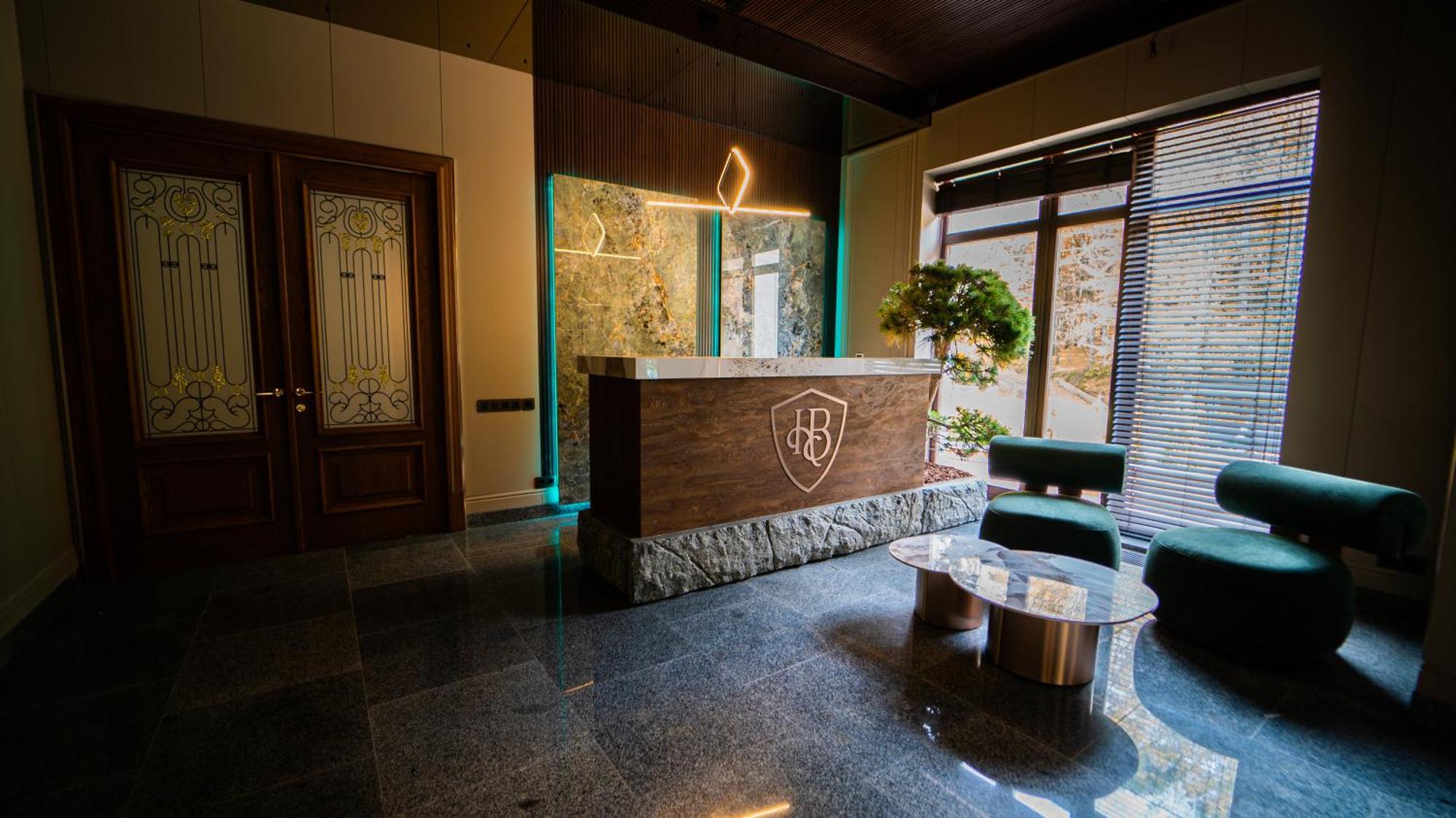 Park Hotel Bristol Uzhhorod Exterior foto
