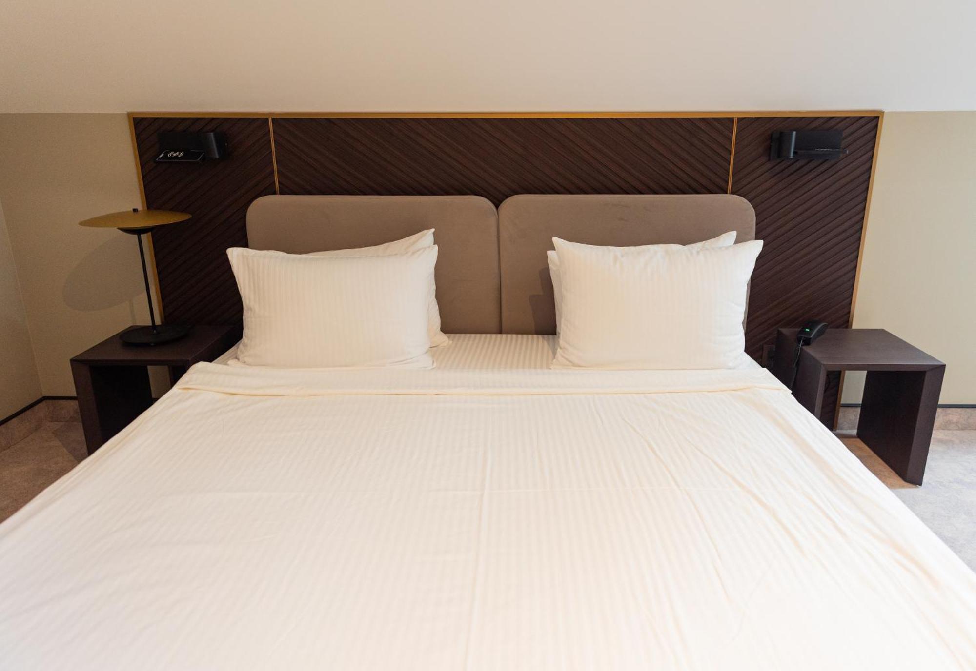 Park Hotel Bristol Uzhhorod Quarto foto